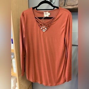 Cris-cross v neck long sleeve